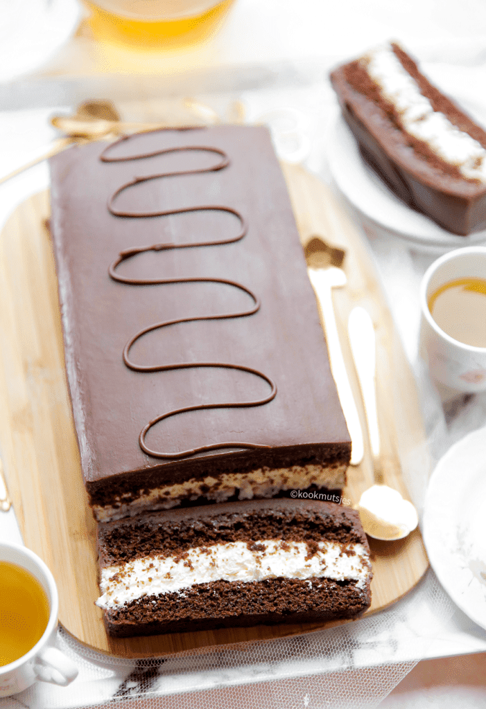 the best Chocolate cake with creamy filling in 2024